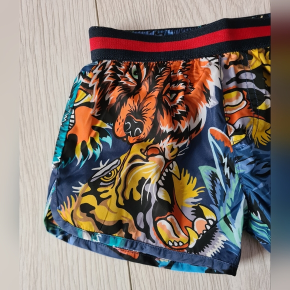 GUCCI BABY TIGER WOLF PRINT SWIM SHORTS TRUNKS 9 MONTHS - Picture 4 of 8